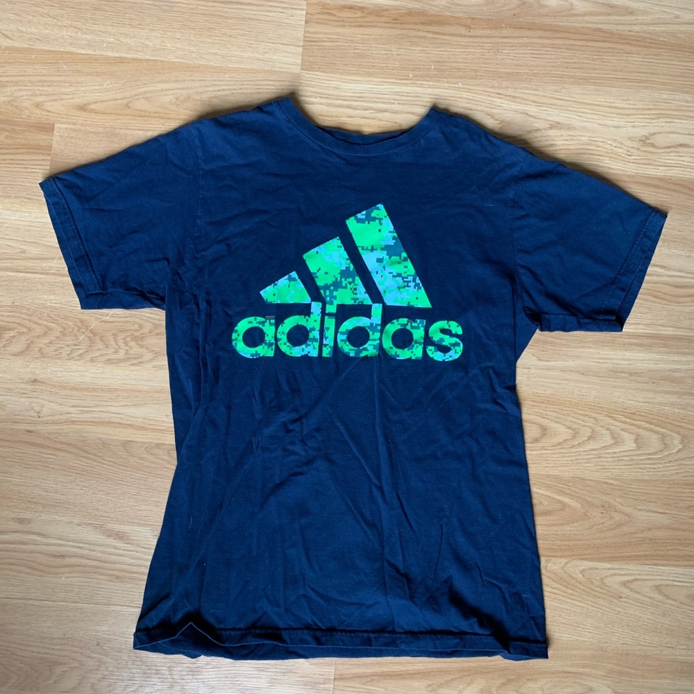 Adidas navy t-shirt
